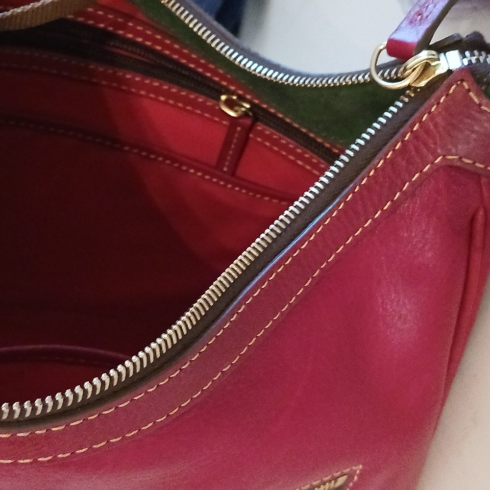 Dooney & Bourke Nwt Red Hobo Cross Body Bag. - Picture 7 of 13